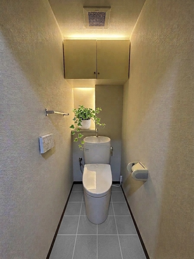 トイレ取替内装工事 画像