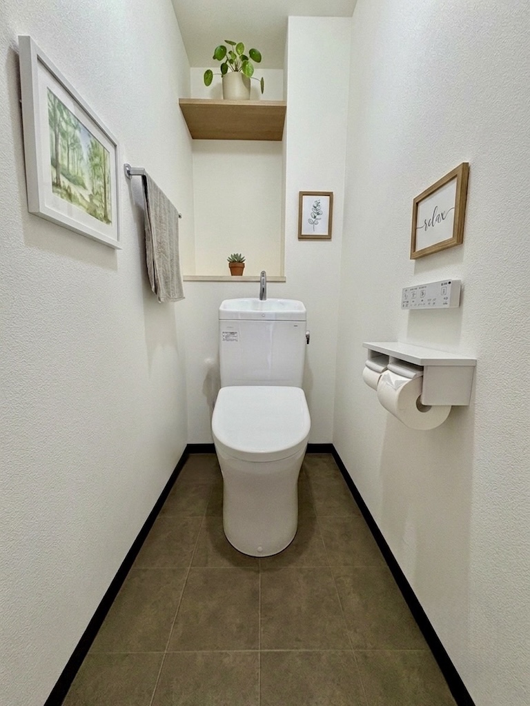 トイレ取替内装工事 画像