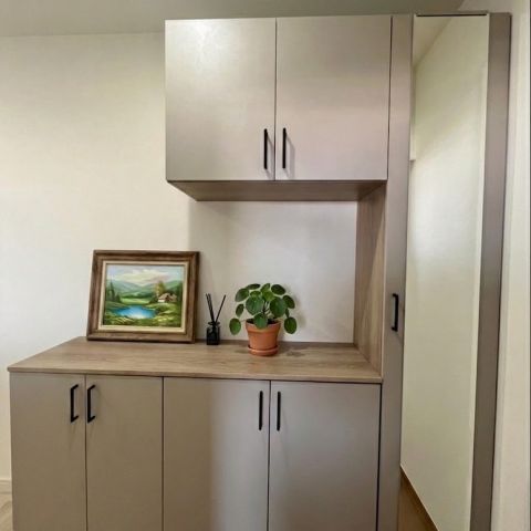 玄関収納取替工事