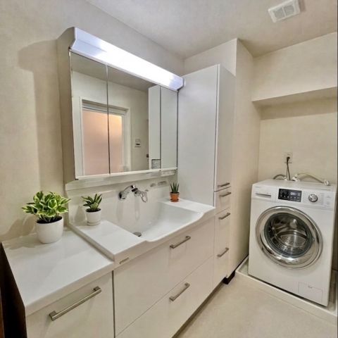 洗面化粧台取替工事