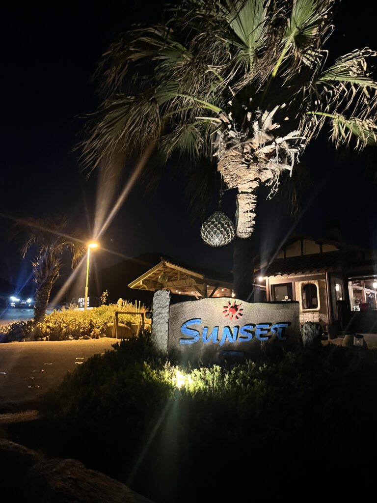 beach cafe SUNSET