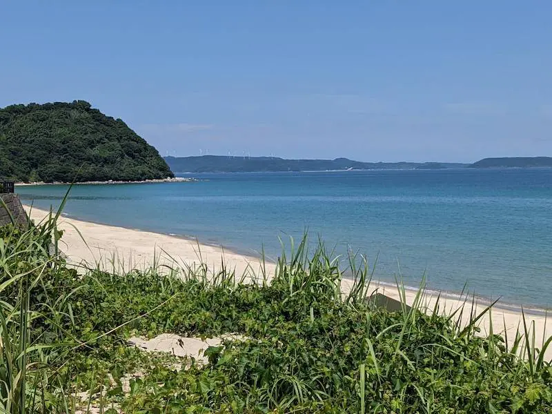 糸島市芥屋の古民家展示場近くの砂浜